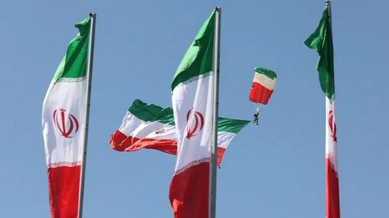 পর্দার আড়ালে কূটনীতি: ইরান-যুক্তরাষ্ট্র সম্পর্কে ‘ডি-এস্কেলেশন’ ইঙ্গিত